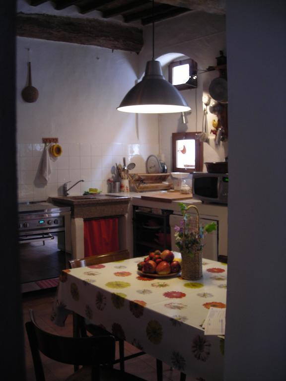 La Casa Di Dina Daire Castelmuzio Dış mekan fotoğraf